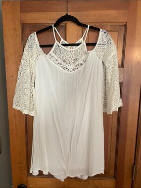 Women's White Lace Cold-Shoulder Dress